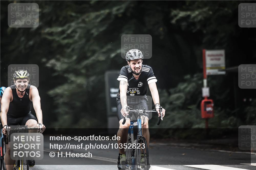 13.09.2026 - Stadtparktriathlon H.Heesch http://msf.ph/oto/10352823 13.09.2026 11:07:23 Radfahren 469, 518, 530, 533, 575, 586, 639, 677, 678, 699 meine-sportfotos.de