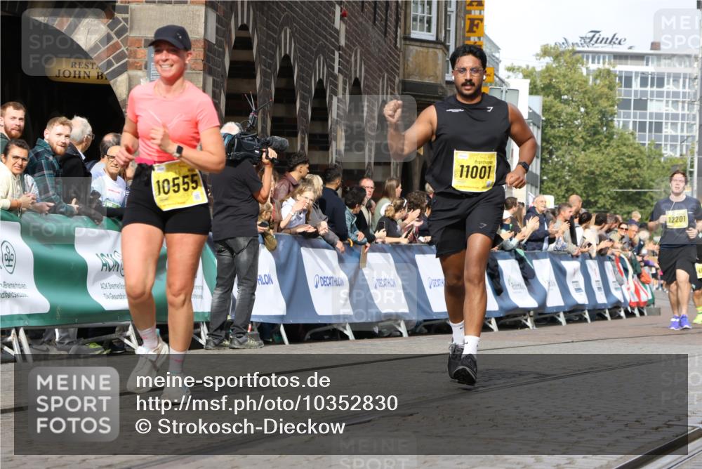 13.09.2026 - 21. swb-Marathon Bremen Strokosch-Dieckow http://msf.ph/oto/10352830 13.09.2026 10:55:16 Ziel 10646, 10901, 11569, 11620, 11860, 11889, 11908, 11976, 12313, 12800, 13592, 10256, 10725, 11414, 11941, 11977, 12218, 12258, 12348 meine-sportfotos.de