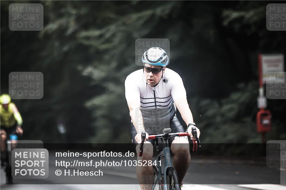 13.09.2026 - Stadtparktriathlon H.Heesch http://msf.ph/oto/10352841 13.09.2026 11:07:25 Radfahren 469, 518, 530, 533, 575, 586, 639, 678, 699 meine-sportfotos.de