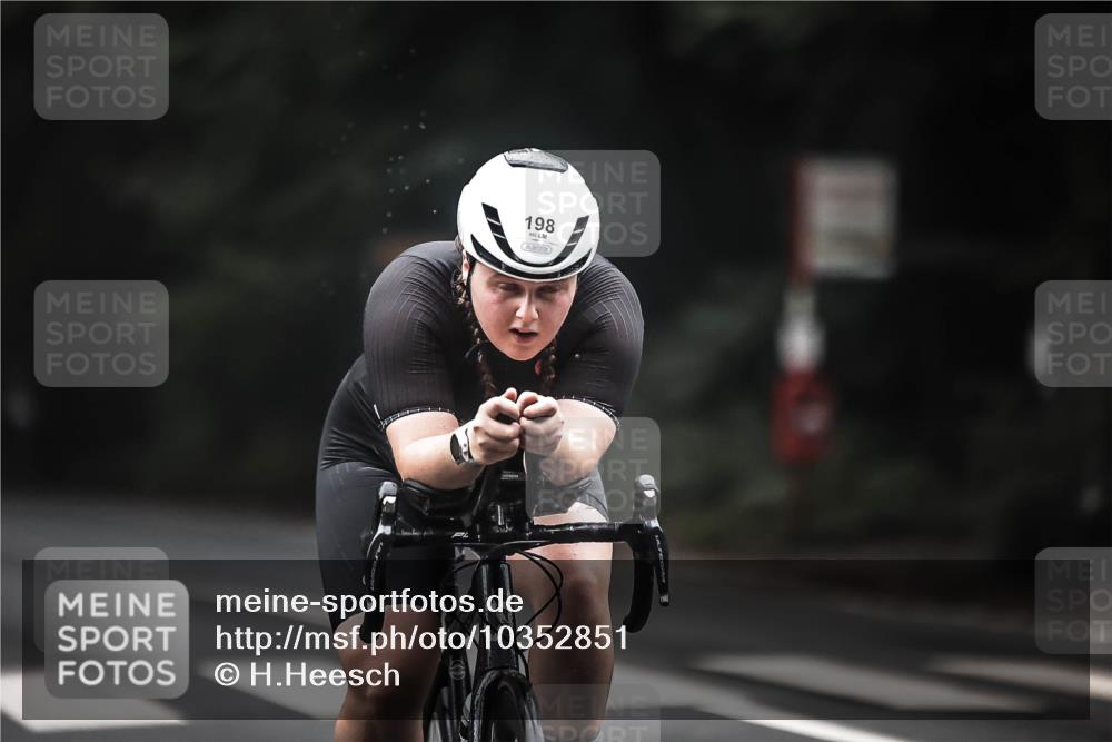 13.09.2026 - Stadtparktriathlon H.Heesch http://msf.ph/oto/10352851 13.09.2026 09:28:49 Radfahren 81, 154, 167, 197, 198 meine-sportfotos.de
