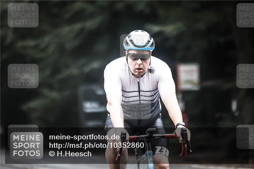 13.09.2026 - Stadtparktriathlon H.Heesch http://msf.ph/oto/10352860 13.09.2026 11:07:25 Radfahren 469, 518, 530, 533, 575, 586, 639, 678, 699 meine-sportfotos.de