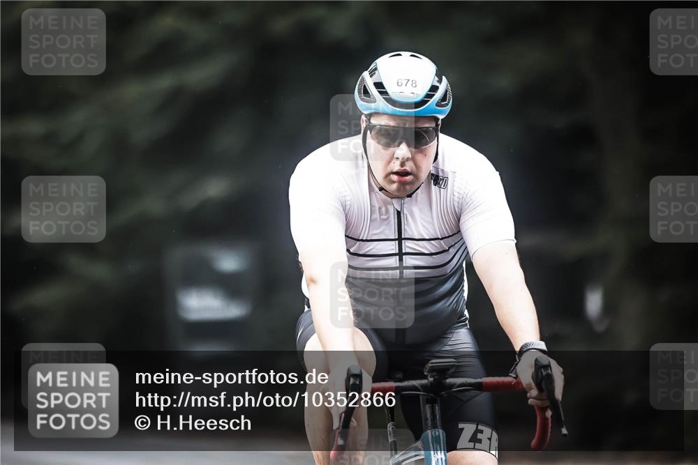 13.09.2026 - Stadtparktriathlon H.Heesch http://msf.ph/oto/10352866 13.09.2026 11:07:26 Radfahren 469, 518, 530, 533, 575, 678, 699 meine-sportfotos.de