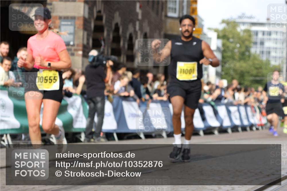 13.09.2026 - 21. swb-Marathon Bremen Strokosch-Dieckow http://msf.ph/oto/10352876 13.09.2026 10:55:17 Ziel 10555, 10646, 10901, 11001, 11620, 11860, 11889, 11908, 11976, 12313, 12800, 13592, 10203, 10256, 10725, 11414, 11748, 11941, 11977, 12030, 12218, 12258, 12348 meine-sportfotos.de