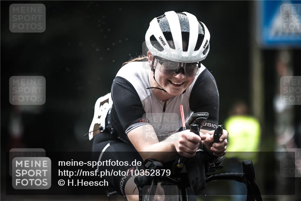 13.09.2026 - Stadtparktriathlon H.Heesch http://msf.ph/oto/10352879 13.09.2026 09:28:54 Radfahren 114, 197, 198 meine-sportfotos.de