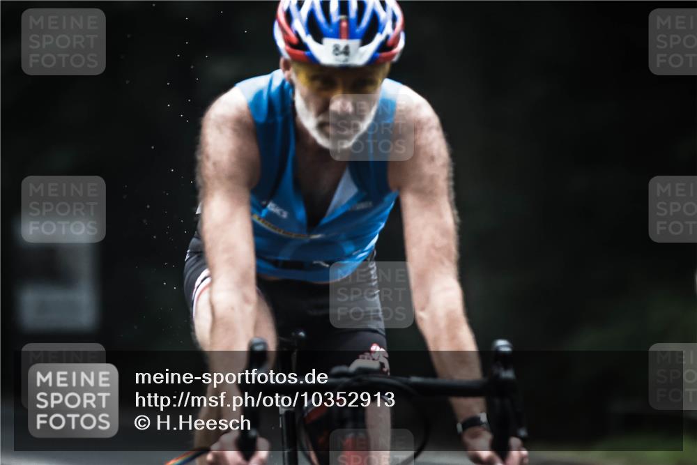 13.09.2026 - Stadtparktriathlon H.Heesch http://msf.ph/oto/10352913 13.09.2026 09:29:06 Radfahren 76, 84, 101, 178 meine-sportfotos.de