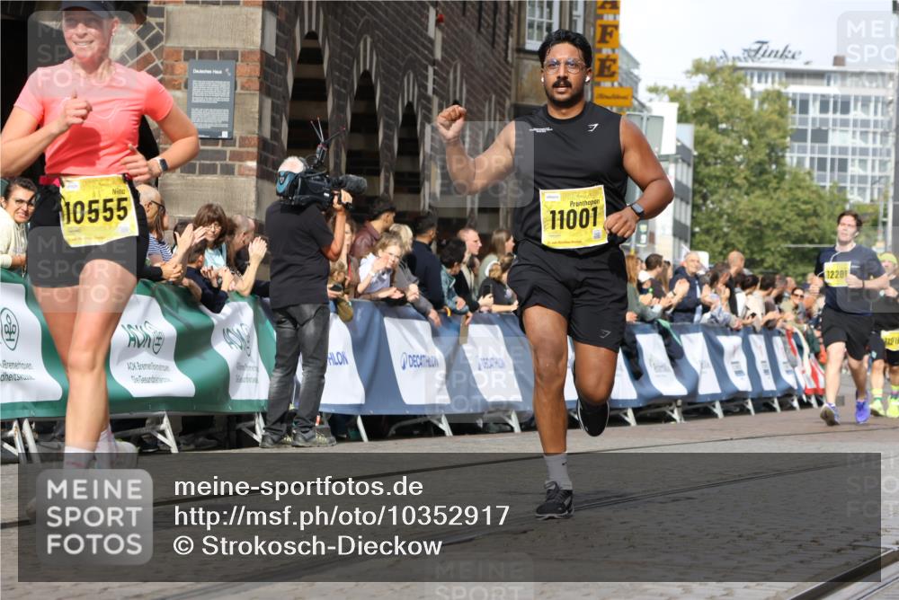 13.09.2026 - 21. swb-Marathon Bremen Strokosch-Dieckow http://msf.ph/oto/10352917 13.09.2026 10:55:17 Ziel 10555, 10646, 10901, 11001, 11620, 11860, 11889, 11908, 11976, 12313, 12800, 13592, 10203, 10256, 10725, 11414, 11748, 11941, 11977, 12030, 12218, 12258, 12348 meine-sportfotos.de