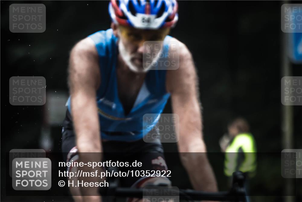 13.09.2026 - Stadtparktriathlon H.Heesch http://msf.ph/oto/10352922 13.09.2026 09:29:07 Radfahren 76, 84, 101, 178 meine-sportfotos.de