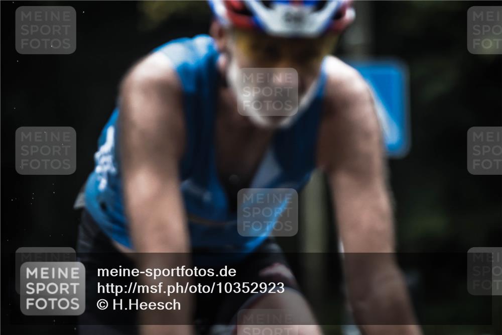 13.09.2026 - Stadtparktriathlon H.Heesch http://msf.ph/oto/10352923 13.09.2026 09:29:07 Radfahren 76, 84, 101, 178 meine-sportfotos.de
