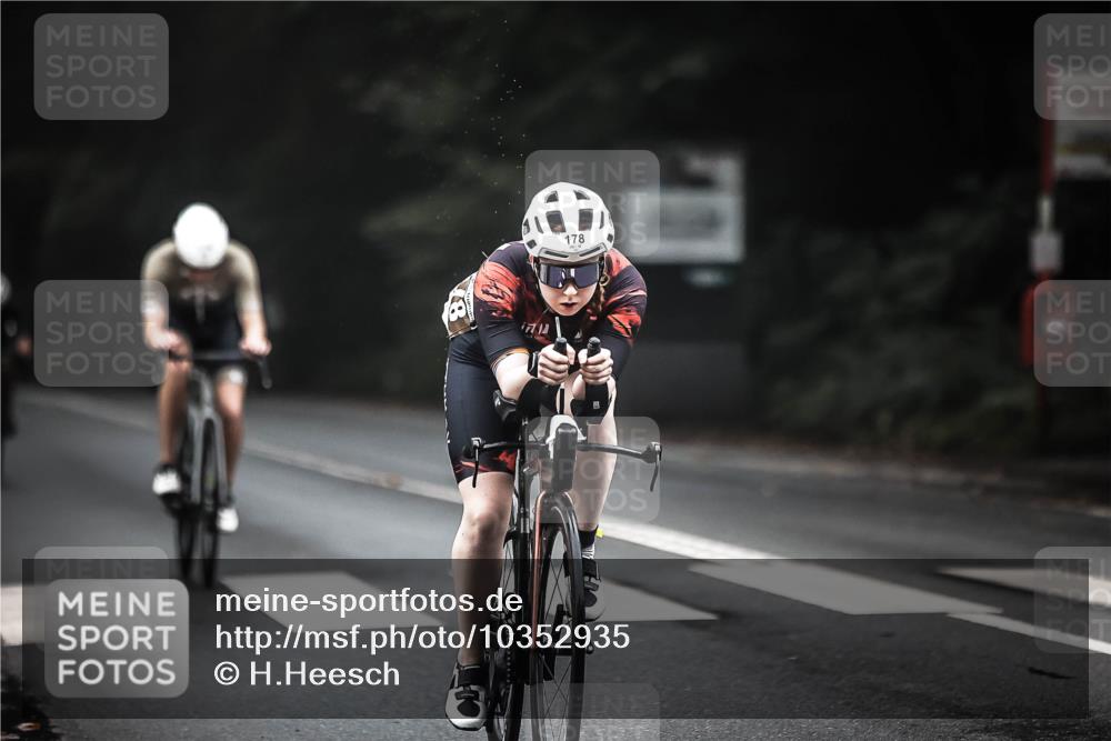 13.09.2026 - Stadtparktriathlon H.Heesch http://msf.ph/oto/10352935 13.09.2026 09:29:09 Radfahren 76, 84, 101, 123, 178, 192 meine-sportfotos.de