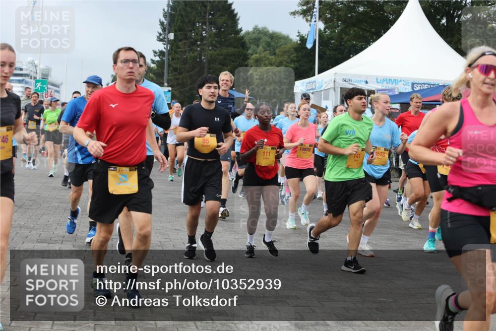 13.09.2026 - Kiel Lauf Andreas Tolksdorf http://msf.ph/oto/10352939 13.09.2026 09:56:47 Kiellinie 46, 4, 85, 111, 10975, 1516 meine-sportfotos.de