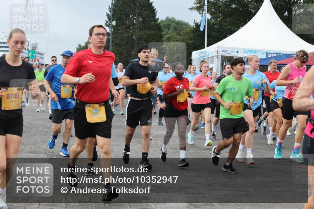 13.09.2026 - Kiel Lauf Andreas Tolksdorf http://msf.ph/oto/10352947 13.09.2026 09:56:47 Kiellinie 247, 8746, 4, 85, 5740, 39, 0975, 141 meine-sportfotos.de