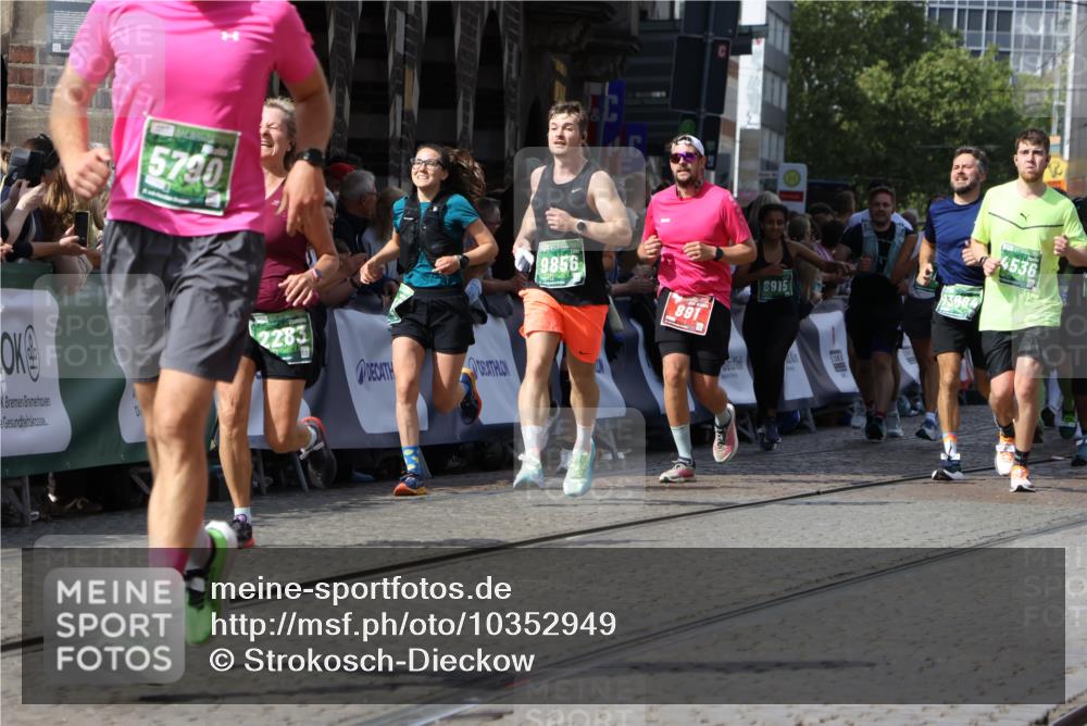 13.09.2026 - 21. swb-Marathon Bremen Strokosch-Dieckow http://msf.ph/oto/10352949 13.09.2026 13:33:14 Ziel 891, 1532, 2638, 3167, 3404, 3773, 3902, 4194, 4233, 4659, 5009, 5090, 5410, 5581, 5657, 5706, 5749, 6018, 6786, 6941, 7756, 8367, 8506, 9292, 9406, 9745, 9829, 10048, 13019, 13039, 13092, 13146, 13164, 13232, 13234, 13247, 831, 1124, 2283, 2980, 4052, 4219, 4243, 4492, 4536, 4543, 4565, 5040, 5560, 5660, 5726, 5790, 5861, 5862, 5914, 6421, 6597, 6614, 6777, 6915, 6997, 7145, 7421, 7789, 8177, 8501, 8599, 8602, 9206, 9616, 9856 meine-sportfotos.de