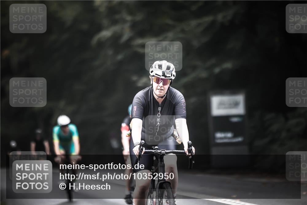 13.09.2026 - Stadtparktriathlon H.Heesch http://msf.ph/oto/10352950 13.09.2026 11:07:35 Radfahren 382, 533, 543, 568, 583 meine-sportfotos.de