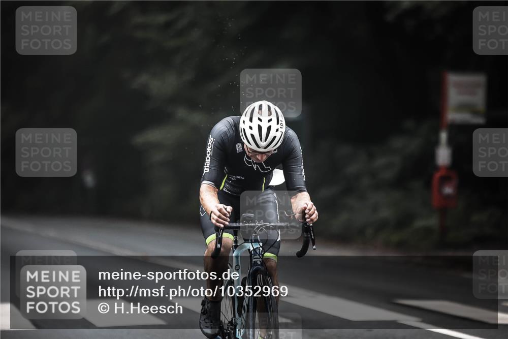 13.09.2026 - Stadtparktriathlon H.Heesch http://msf.ph/oto/10352969 13.09.2026 09:29:12 Radfahren 76, 101, 123, 178, 186, 192 meine-sportfotos.de