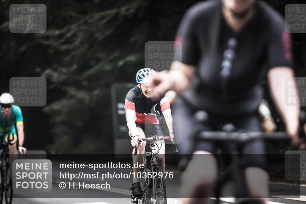 13.09.2026 - Stadtparktriathlon H.Heesch http://msf.ph/oto/10352976 13.09.2026 11:07:36 Radfahren 382, 543, 553, 568, 583 meine-sportfotos.de
