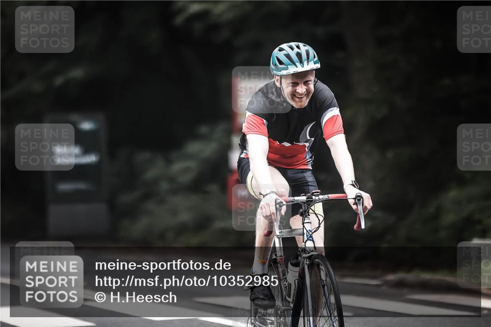 13.09.2026 - Stadtparktriathlon H.Heesch http://msf.ph/oto/10352985 13.09.2026 11:07:36 Radfahren 382, 543, 553, 568, 583 meine-sportfotos.de