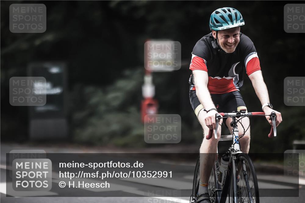 13.09.2026 - Stadtparktriathlon H.Heesch http://msf.ph/oto/10352991 13.09.2026 11:07:36 Radfahren 382, 543, 553, 568, 583 meine-sportfotos.de