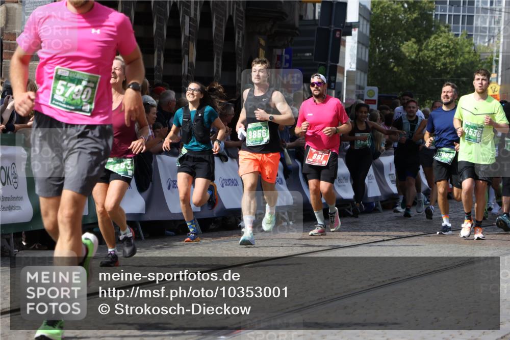 13.09.2026 - 21. swb-Marathon Bremen Strokosch-Dieckow http://msf.ph/oto/10353001 13.09.2026 13:33:14 Ziel 891, 1532, 2638, 3167, 3404, 3773, 3902, 4194, 4233, 4659, 5009, 5090, 5410, 5581, 5657, 5706, 5749, 6018, 6786, 6941, 7756, 8367, 8506, 9292, 9406, 9745, 9829, 10048, 13019, 13039, 13092, 13146, 13164, 13232, 13234, 13247, 831, 1124, 2283, 2980, 4052, 4219, 4243, 4492, 4536, 4543, 4565, 5040, 5560, 5660, 5726, 5790, 5861, 5862, 5914, 6421, 6597, 6614, 6777, 6915, 6997, 7145, 7421, 7789, 8177, 8501, 8599, 8602, 9206, 9616, 9856 meine-sportfotos.de