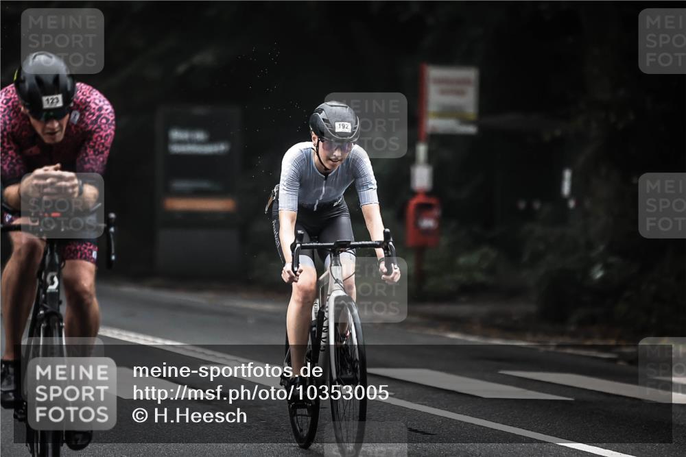 13.09.2026 - Stadtparktriathlon H.Heesch http://msf.ph/oto/10353005 13.09.2026 09:29:15 Radfahren 76, 101, 123, 177, 178, 186, 192 meine-sportfotos.de