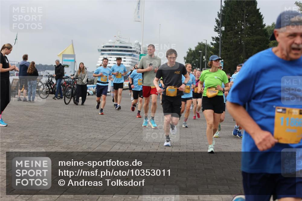 13.09.2026 - Kiel Lauf Andreas Tolksdorf http://msf.ph/oto/10353011 13.09.2026 09:56:51 Kiellinie 247, 12827, 12268 meine-sportfotos.de