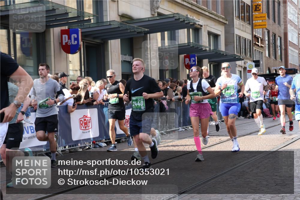 13.09.2026 - 21. swb-Marathon Bremen Strokosch-Dieckow http://msf.ph/oto/10353021 13.09.2026 13:32:48 Ziel 891, 1532, 2283, 2393, 2440, 2638, 2818, 2959, 3167, 3404, 3710, 3773, 4194, 4260, 4408, 4659, 5090, 5191, 5324, 5395, 5410, 5706, 5749, 5790, 5981, 6018, 6941, 7467, 7756, 7788, 7830, 8061, 9269, 9292, 9406, 9745, 9829, 10048, 13019, 13028, 13039, 13092, 13093, 13101, 13146, 13164, 13247, 1437, 1687, 2292, 2293, 2611, 2638, 2992, 3354, 3429, 3878, 3895, 3902, 4233, 4263, 4323, 4380, 4862, 5009, 5398, 5581, 6593, 6760 meine-sportfotos.de
