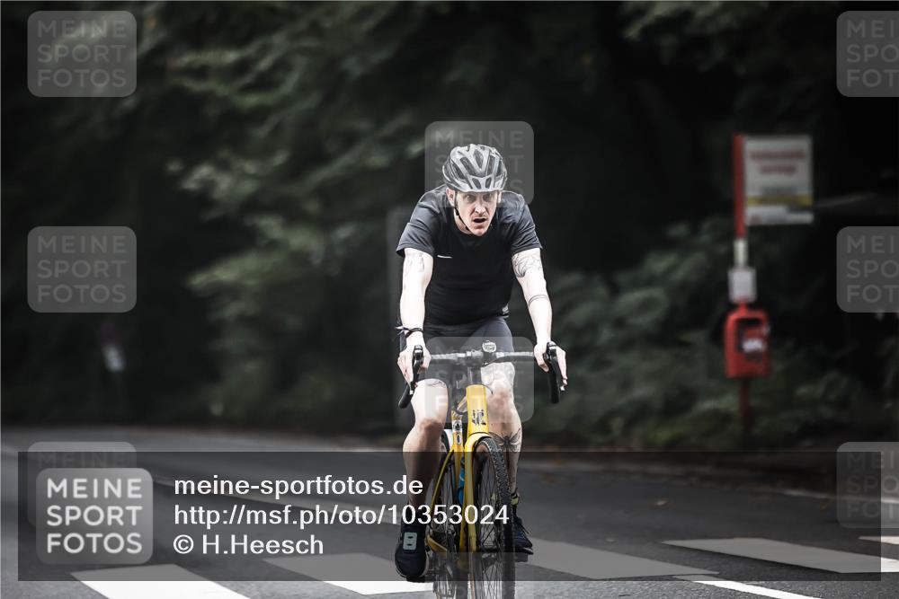 13.09.2026 - Stadtparktriathlon H.Heesch http://msf.ph/oto/10353024 13.09.2026 11:07:39 Radfahren 382, 543, 553, 568, 583 meine-sportfotos.de