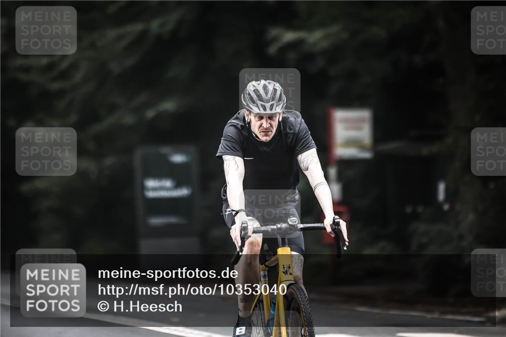 13.09.2026 - Stadtparktriathlon H.Heesch http://msf.ph/oto/10353040 13.09.2026 11:07:39 Radfahren 382, 543, 553, 568, 583 meine-sportfotos.de