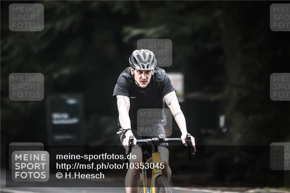 13.09.2026 - Stadtparktriathlon H.Heesch http://msf.ph/oto/10353045 13.09.2026 11:07:39 Radfahren 382, 543, 553, 568, 583 meine-sportfotos.de