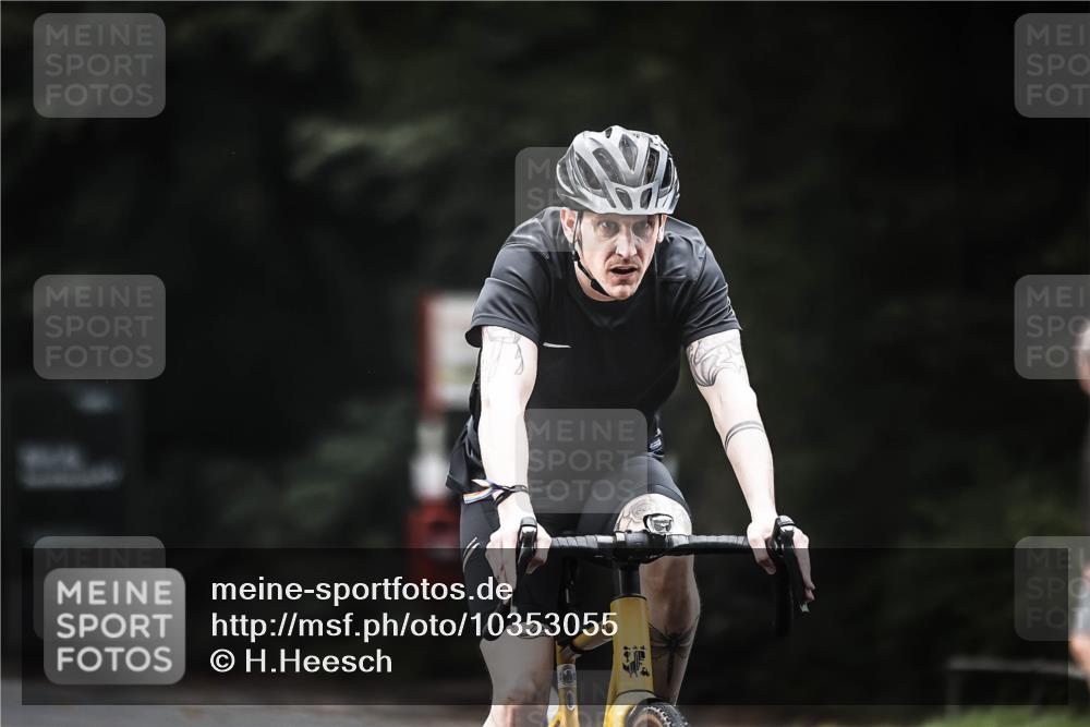 13.09.2026 - Stadtparktriathlon H.Heesch http://msf.ph/oto/10353055 13.09.2026 11:07:40 Radfahren 382, 543, 553, 568, 583 meine-sportfotos.de