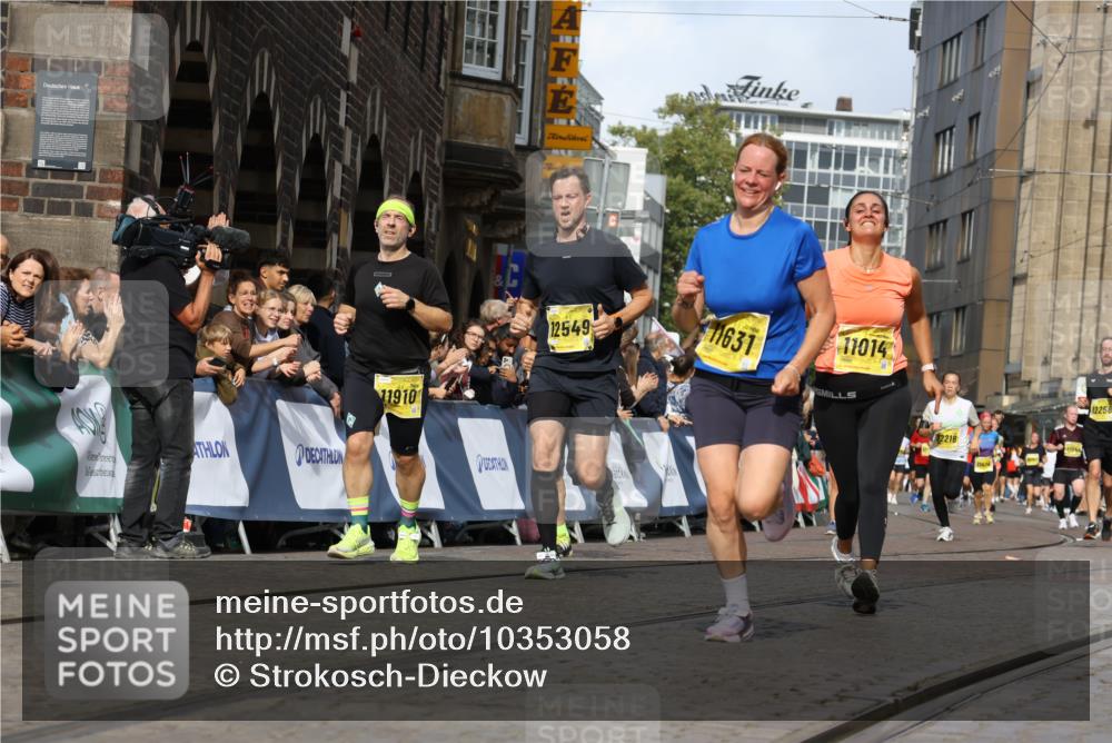 13.09.2026 - 21. swb-Marathon Bremen Strokosch-Dieckow http://msf.ph/oto/10353058 13.09.2026 10:55:22 Ziel 10555, 10646, 10901, 11001, 11620, 11860, 11889, 11908, 11976, 12313, 13592, 10203, 10256, 10297, 10379, 10529, 10788, 10881, 11377, 11414, 11557, 11748, 11862, 11941, 11975, 11977, 12030, 12150, 12258, 12348 meine-sportfotos.de