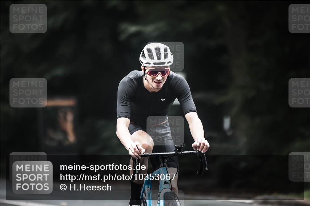 13.09.2026 - Stadtparktriathlon H.Heesch http://msf.ph/oto/10353067 13.09.2026 11:07:43 Radfahren 543, 548, 553, 583, 649 meine-sportfotos.de