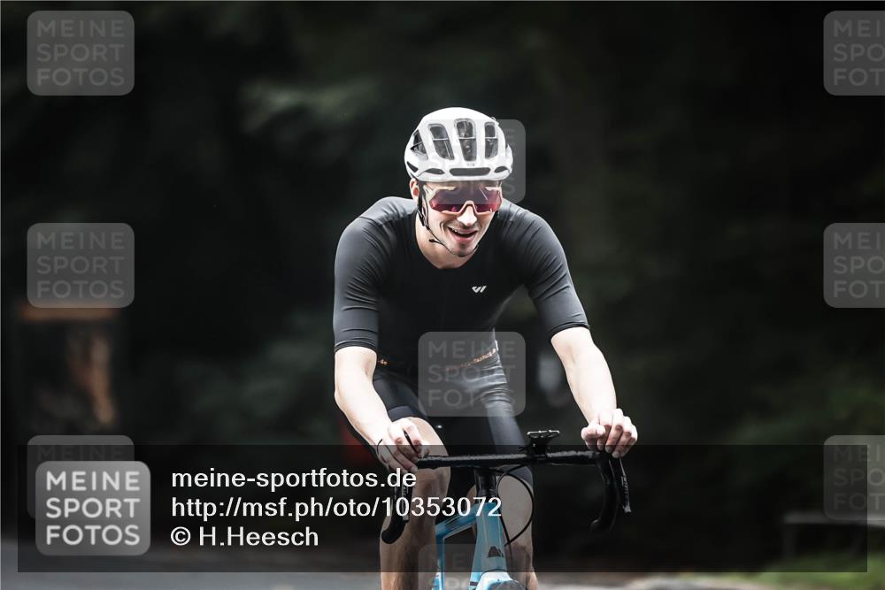 13.09.2026 - Stadtparktriathlon H.Heesch http://msf.ph/oto/10353072 13.09.2026 11:07:43 Radfahren 543, 548, 553, 583, 649 meine-sportfotos.de