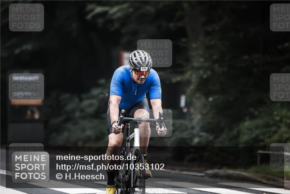 13.09.2026 - Stadtparktriathlon H.Heesch http://msf.ph/oto/10353102 13.09.2026 11:07:49 Radfahren 529, 548, 622, 649 meine-sportfotos.de