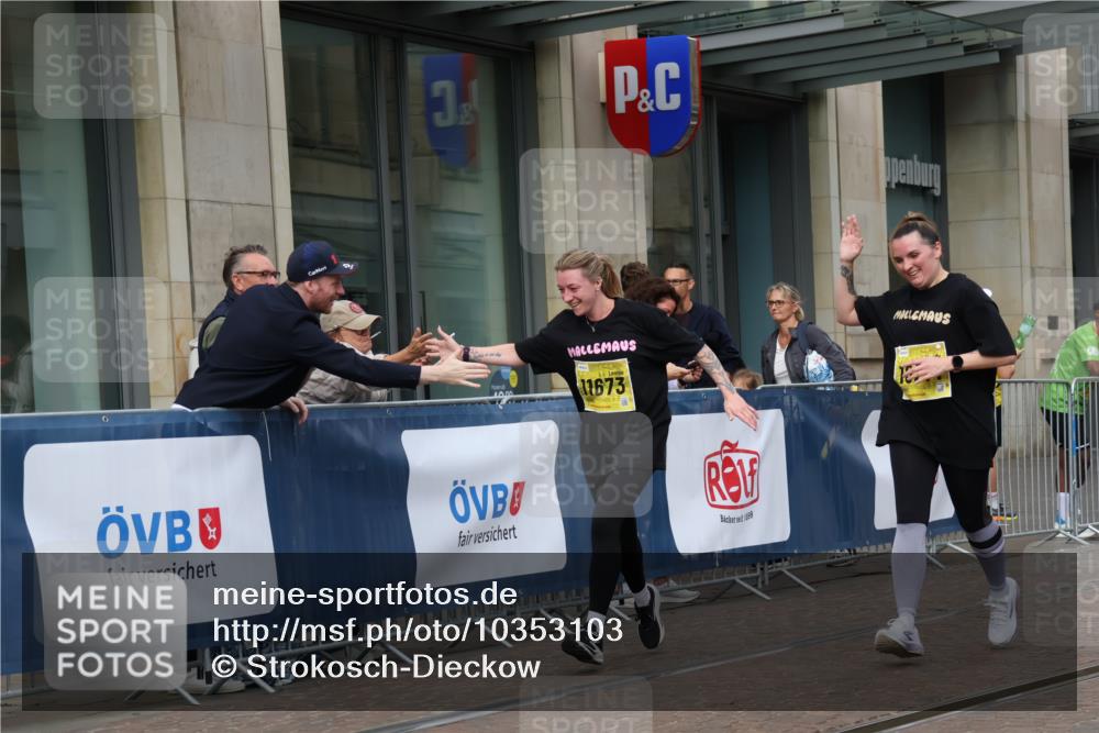 13.09.2026 - 21. swb-Marathon Bremen Strokosch-Dieckow http://msf.ph/oto/10353103 13.09.2026 11:14:46 Ziel 10271, 10325, 10605, 10752, 10776, 11085, 11645, 11673, 11694, 11810, 11974, 11990, 12110, 12191, 12333, 10303, 10519, 10557, 10705, 10722, 10805, 11041, 11097, 11098, 11140, 11186, 11288, 11408, 11876, 12112, 12191, 12193, 12431 meine-sportfotos.de