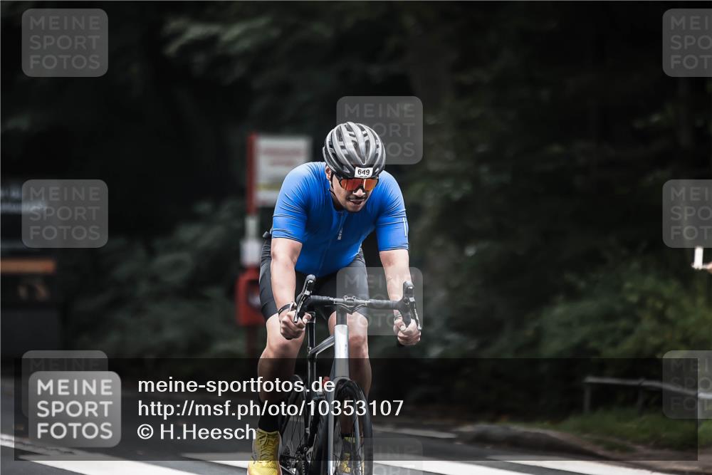 13.09.2026 - Stadtparktriathlon H.Heesch http://msf.ph/oto/10353107 13.09.2026 11:07:49 Radfahren 529, 548, 622, 649 meine-sportfotos.de