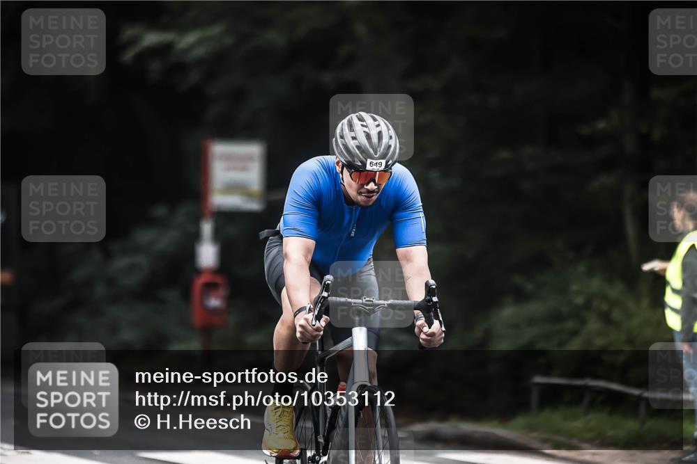 13.09.2026 - Stadtparktriathlon H.Heesch http://msf.ph/oto/10353112 13.09.2026 11:07:49 Radfahren 529, 548, 622, 649 meine-sportfotos.de