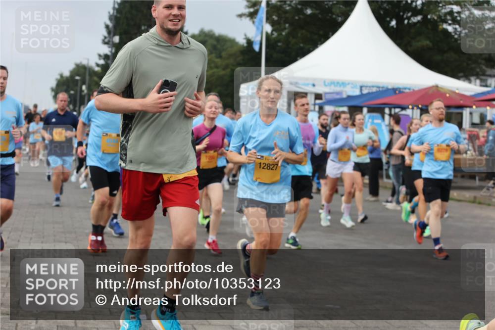 13.09.2026 - Kiel Lauf Andreas Tolksdorf http://msf.ph/oto/10353123 13.09.2026 09:56:54 Kiellinie 12827 meine-sportfotos.de