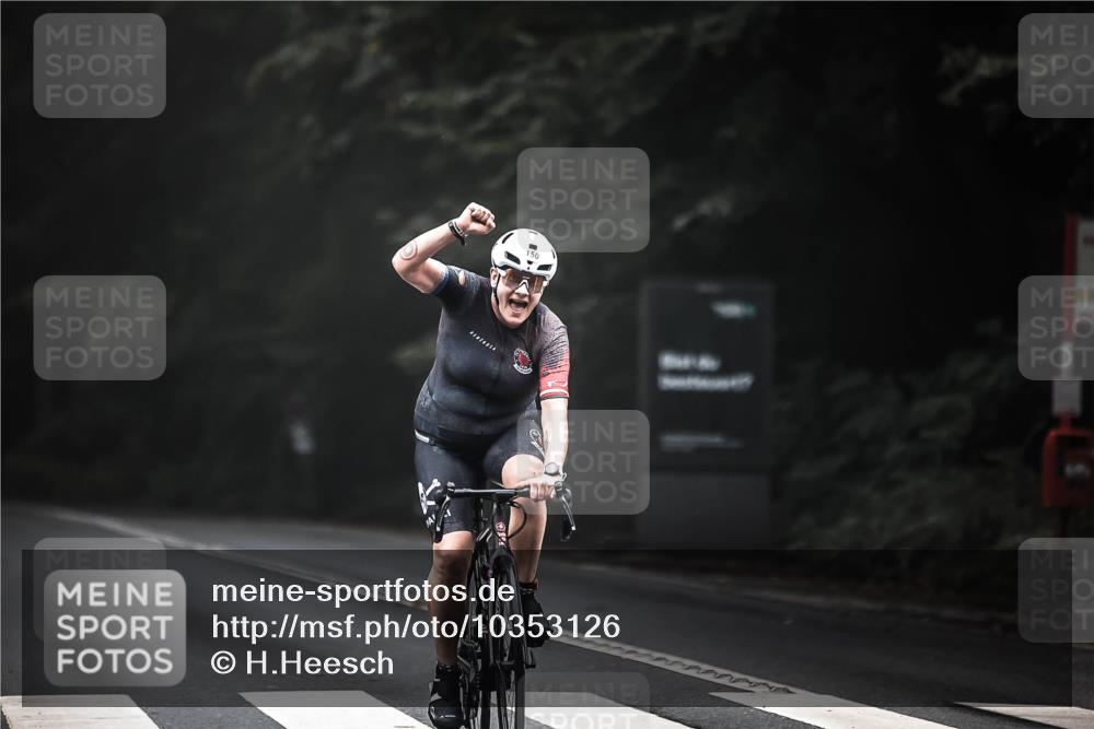 13.09.2026 - Stadtparktriathlon H.Heesch http://msf.ph/oto/10353126 13.09.2026 09:29:24 Radfahren 125, 150, 163, 177, 186 meine-sportfotos.de