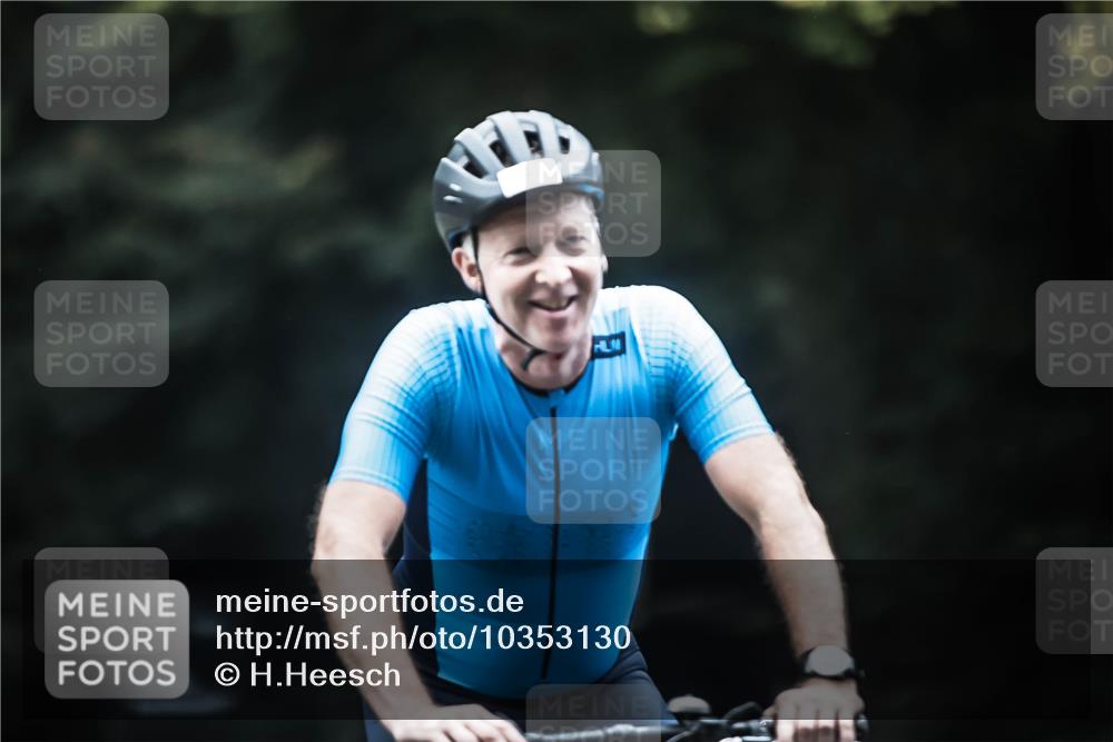 13.09.2026 - Stadtparktriathlon H.Heesch http://msf.ph/oto/10353130 13.09.2026 11:07:50 Radfahren 529, 548, 622, 649 meine-sportfotos.de
