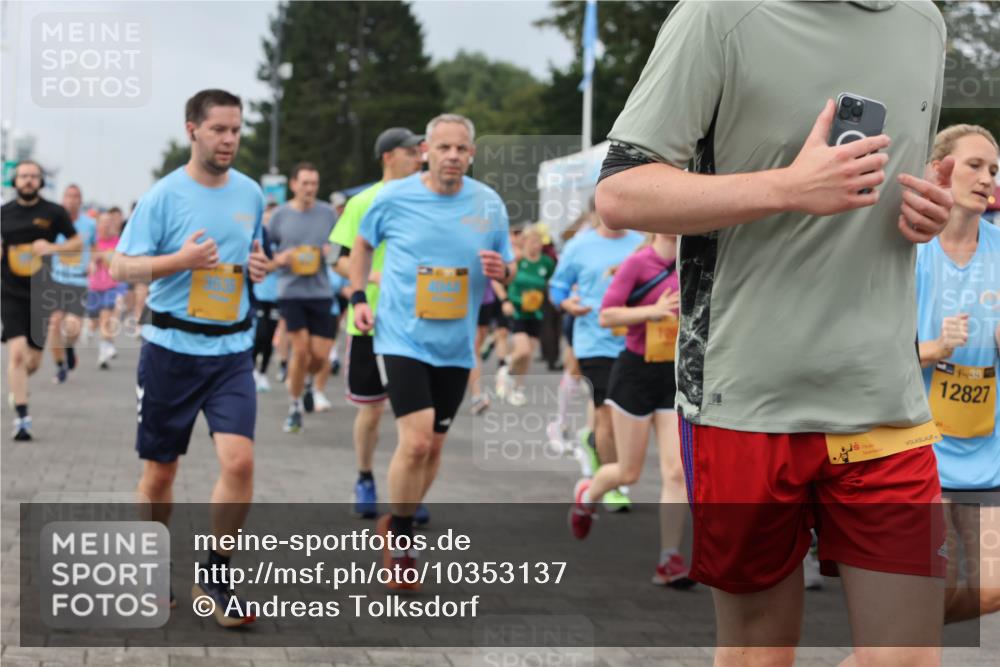 13.09.2026 - Kiel Lauf Andreas Tolksdorf http://msf.ph/oto/10353137 13.09.2026 09:56:55 Kiellinie 1, 39, 12827 meine-sportfotos.de