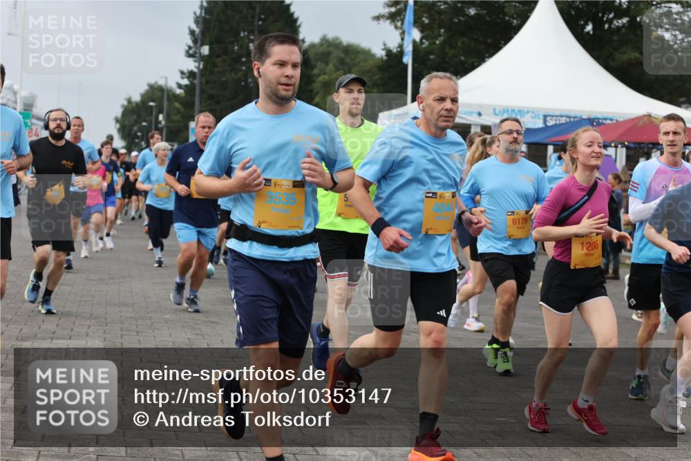 13.09.2026 - Kiel Lauf Andreas Tolksdorf http://msf.ph/oto/10353147 13.09.2026 09:56:55 Kiellinie 38, 3535, 5, 4044, 6179, 1206 meine-sportfotos.de