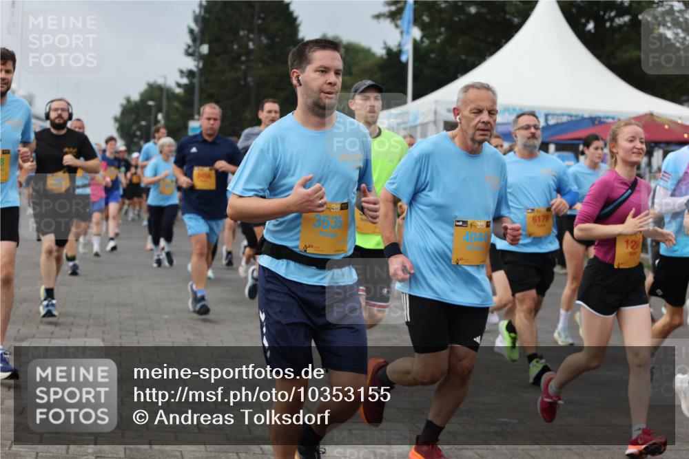 13.09.2026 - Kiel Lauf Andreas Tolksdorf http://msf.ph/oto/10353155 13.09.2026 09:56:55 Kiellinie 38, 3535, 6179, 38, 4044, 12 meine-sportfotos.de