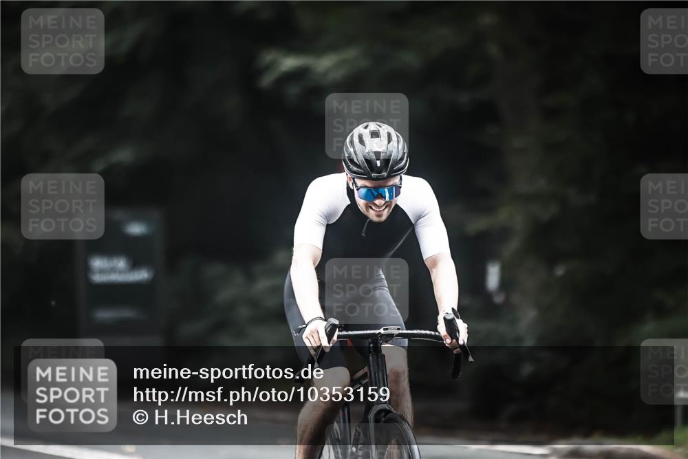 13.09.2026 - Stadtparktriathlon H.Heesch http://msf.ph/oto/10353159 13.09.2026 11:07:52 Radfahren 529, 548, 622, 649 meine-sportfotos.de