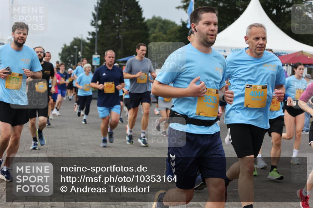 13.09.2026 - Kiel Lauf Andreas Tolksdorf http://msf.ph/oto/10353164 13.09.2026 09:56:56 Kiellinie 38, 5778, 3535, 38, 4044, 6179 meine-sportfotos.de