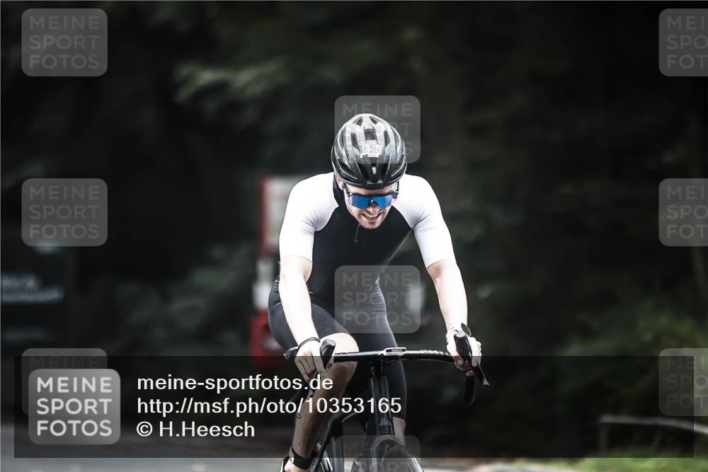 13.09.2026 - Stadtparktriathlon H.Heesch http://msf.ph/oto/10353165 13.09.2026 11:07:52 Radfahren 529, 548, 622, 649 meine-sportfotos.de