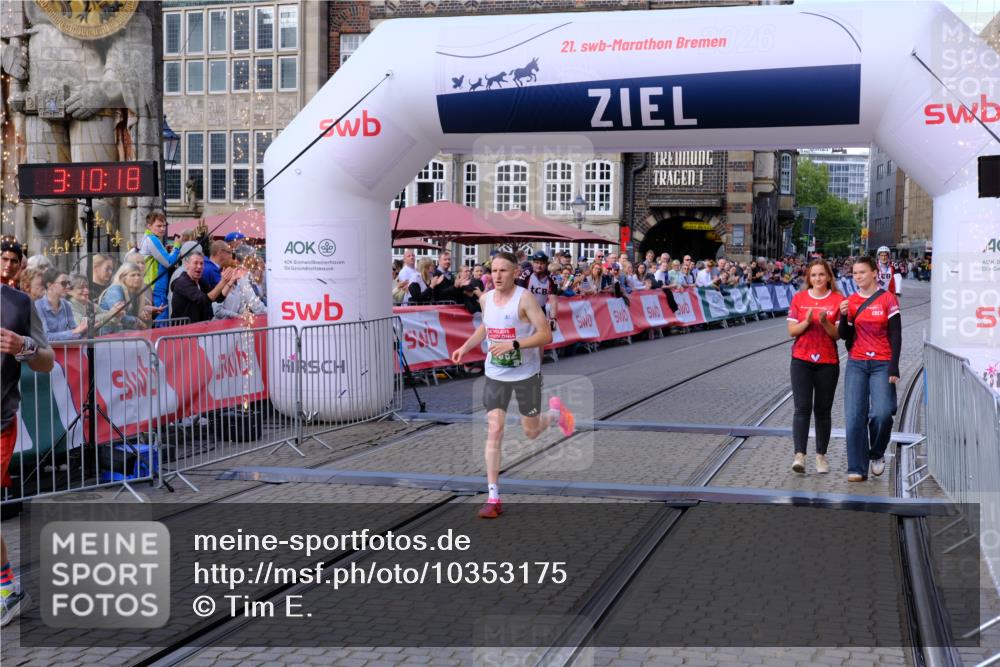 13.09.2026 - 21. swb-Marathon Bremen Tim E. http://msf.ph/oto/10353175 13.09.2026 12:41:07 Ziel 642, 1263, 3662 meine-sportfotos.de