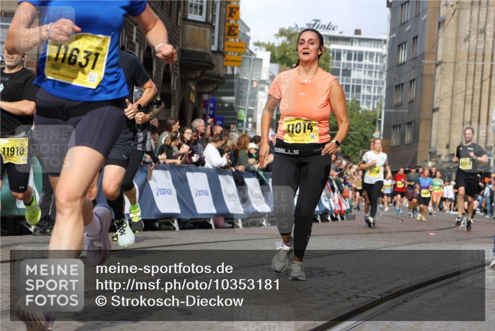 13.09.2026 - 21. swb-Marathon Bremen Strokosch-Dieckow http://msf.ph/oto/10353181 13.09.2026 10:55:24 Ziel 10555, 10646, 10901, 11001, 11620, 11631, 11860, 11889, 11908, 11976, 12201, 12313, 13592, 10203, 10256, 10297, 10379, 10529, 10788, 10881, 11377, 11414, 11557, 11748, 11862, 11941, 11975, 11977, 12030, 12150, 12348 meine-sportfotos.de