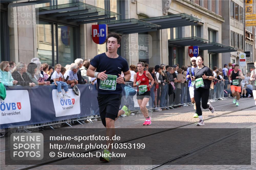 13.09.2026 - 21. swb-Marathon Bremen Strokosch-Dieckow http://msf.ph/oto/10353199 13.09.2026 13:32:54 Ziel 831, 1124, 2283, 2393, 2440, 2818, 2959, 2980, 3167, 3404, 3710, 4243, 4260, 4408, 4492, 4536, 4565, 4659, 5040, 5191, 5324, 5395, 5410, 5706, 5749, 5790, 5861, 5862, 5914, 5981, 6421, 6614, 6777, 6915, 6941, 7145, 7421, 7467, 7788, 7789, 7830, 8061, 9269, 9292, 9616, 9829, 9856, 13019, 13028, 13039, 13084, 13092, 13093, 13101, 13146, 891, 1437, 1532, 2611, 2638, 3167, 3354, 3773, 3878, 3895, 3902, 4194, 4233, 4323, 4862, 5009, 5090, 5398, 5581 meine-sportfotos.de