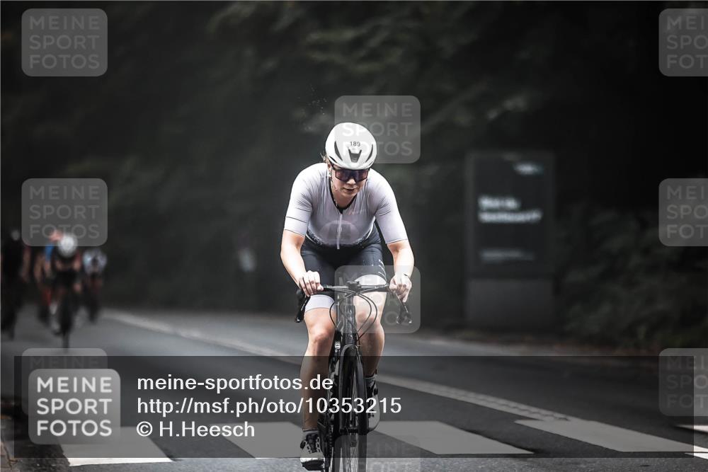 13.09.2026 - Stadtparktriathlon H.Heesch http://msf.ph/oto/10353215 13.09.2026 09:29:41 Radfahren 104, 117, 118, 161, 188, 189, 201 meine-sportfotos.de