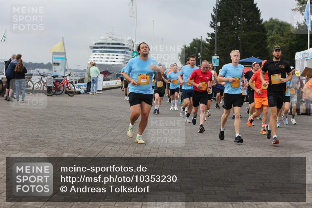 13.09.2026 - Kiel Lauf Andreas Tolksdorf http://msf.ph/oto/10353230 13.09.2026 09:57:01 Kiellinie 2421, 1427, 139, 3075 meine-sportfotos.de